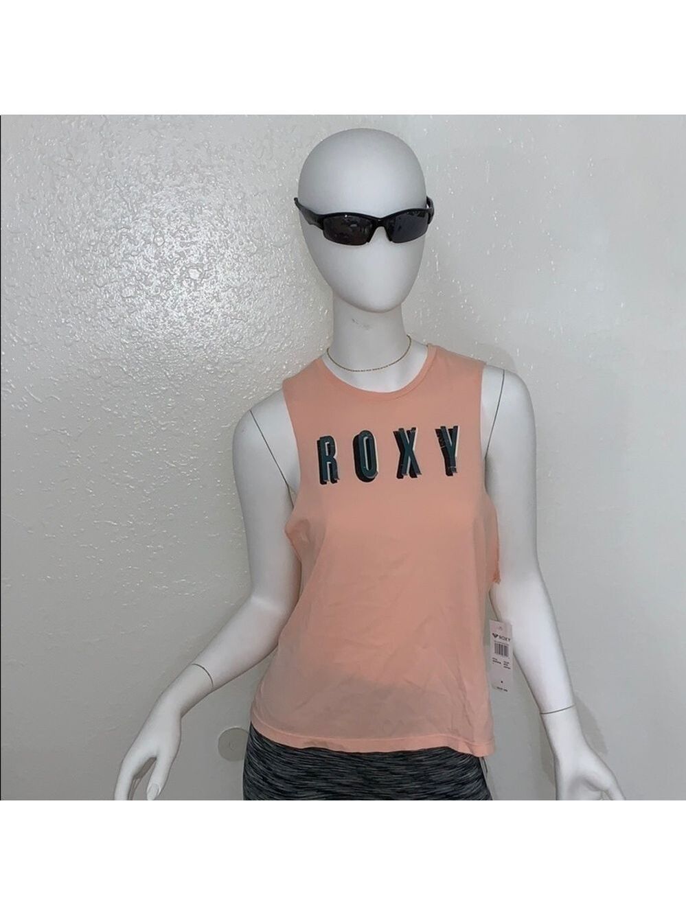 ROXY CANYON CROP MUSCLE TANK PEACH CORAL SIZE MEDIUM - Picture 3 of 9